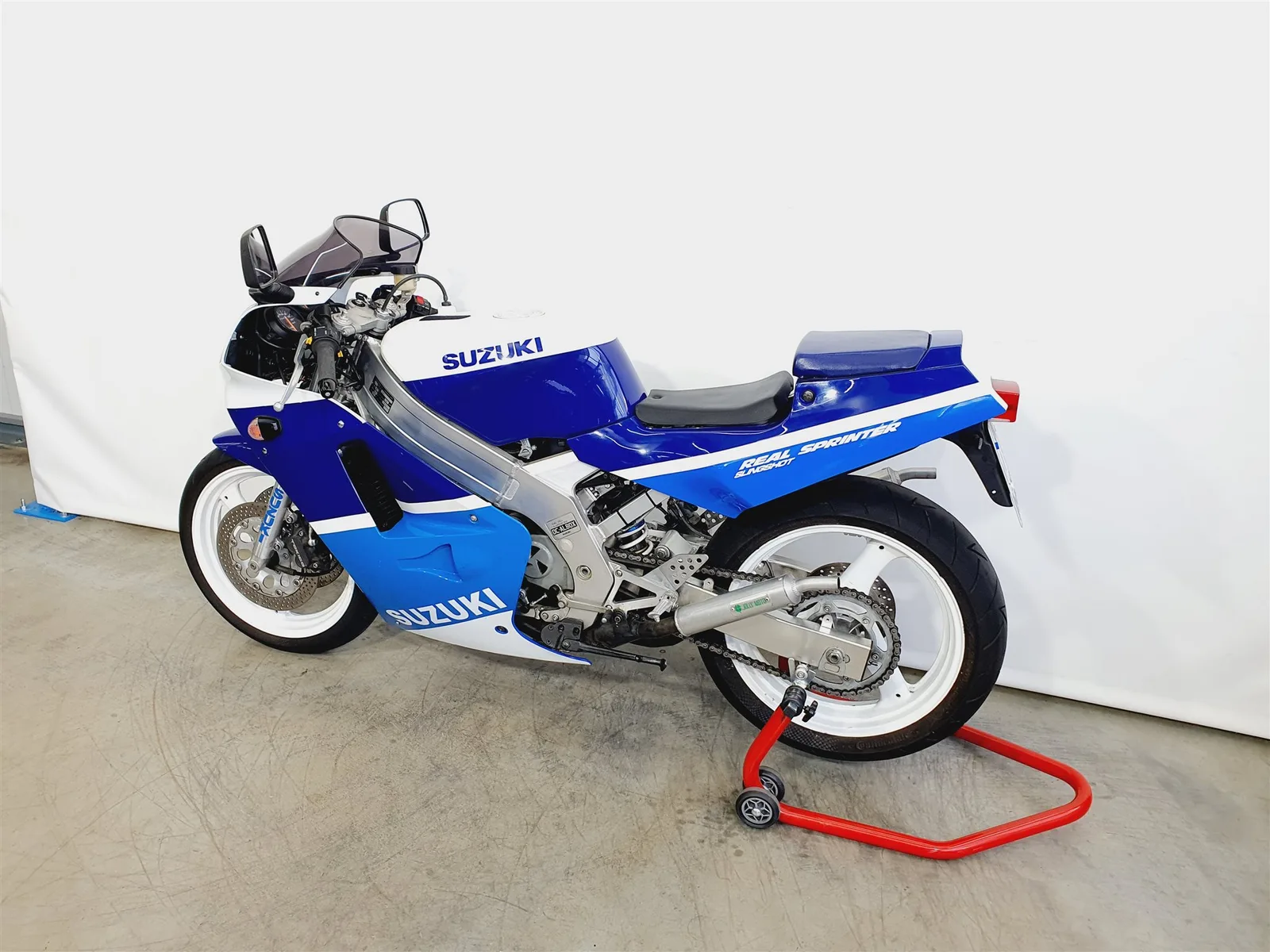 Suzuki RGV 250 \*Jolly Moto Auspuffanlage eingetragen\*VJ21\*7534km\*