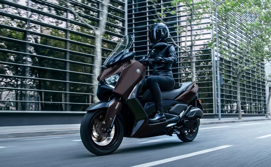 Yamaha XMAX 125 Tech MAX, MY 2024 - Dark Magma