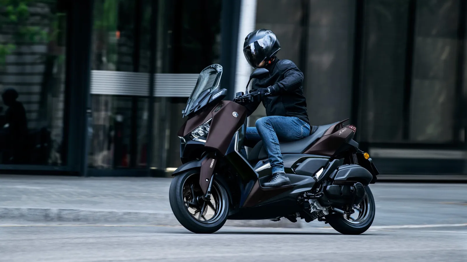 Yamaha XMAX 125 Tech MAX, MY 2024 - Dark Magma