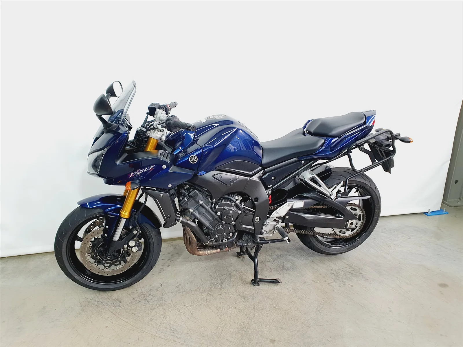Yamaha FZ1 \*ABS\*KD/Reifen/HU NEU\*Koffer Set\*Innentaschen\*8088km\*