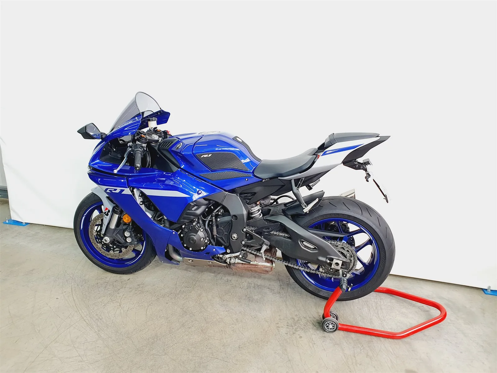 Yamaha R1 \*KD NEU\*Akrapovic\*Carbon\*LED\*MRA\*RN65\*