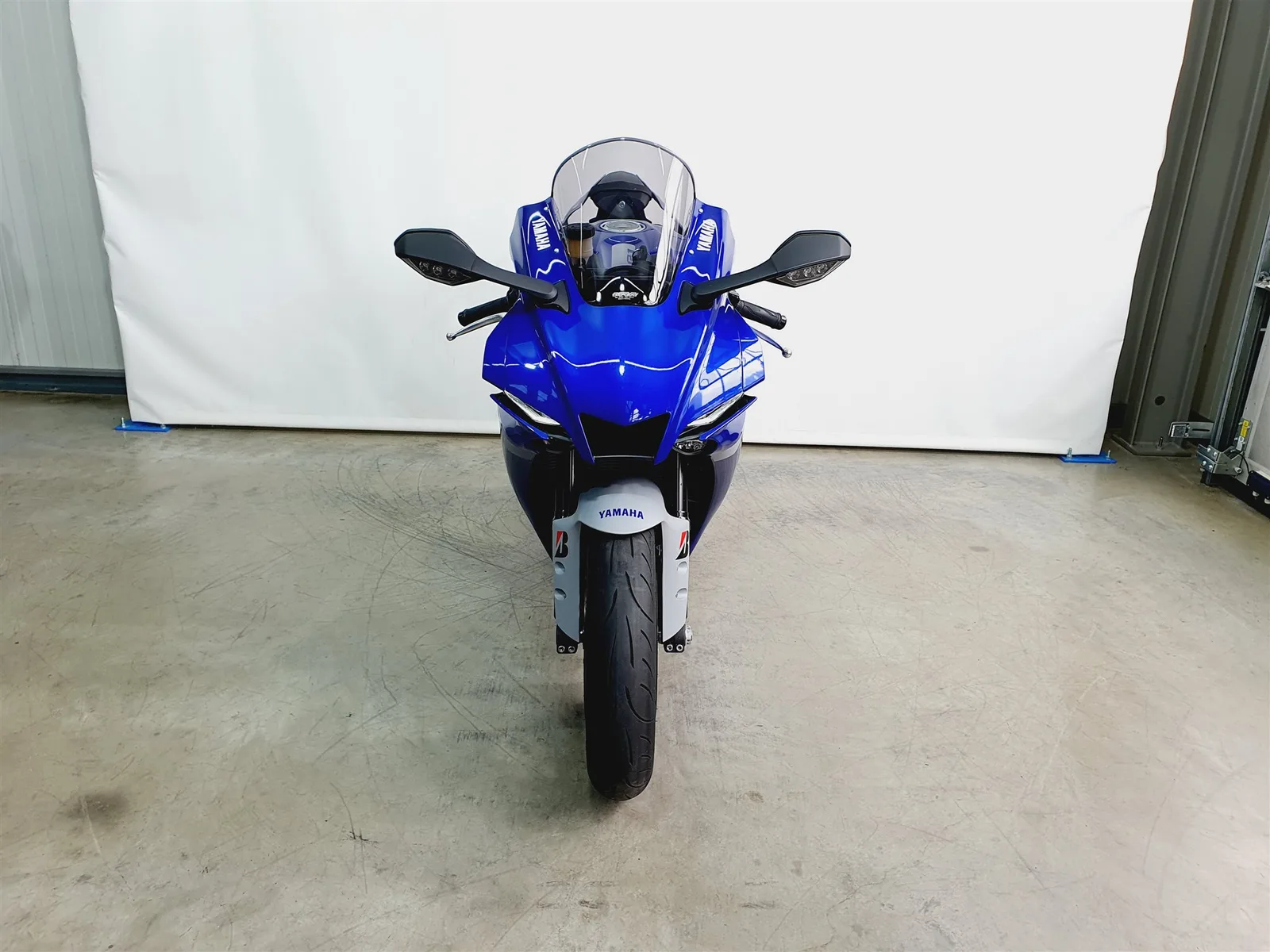 Yamaha R1 \*KD NEU\*Akrapovic\*Carbon\*LED\*MRA\*RN65\*