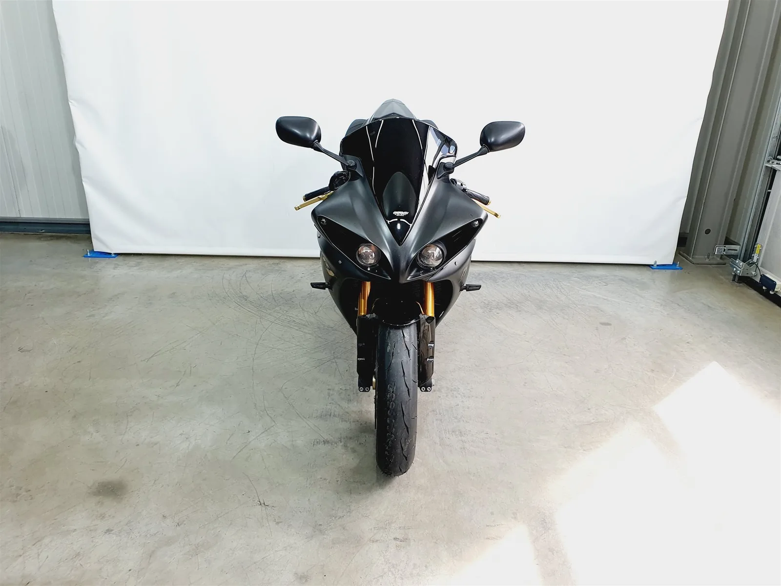 Yamaha R1 \*KD/Reifen/HU NEU\*LED Blinker\*MRA\*Schwarz\*Gold\*RN22\*
