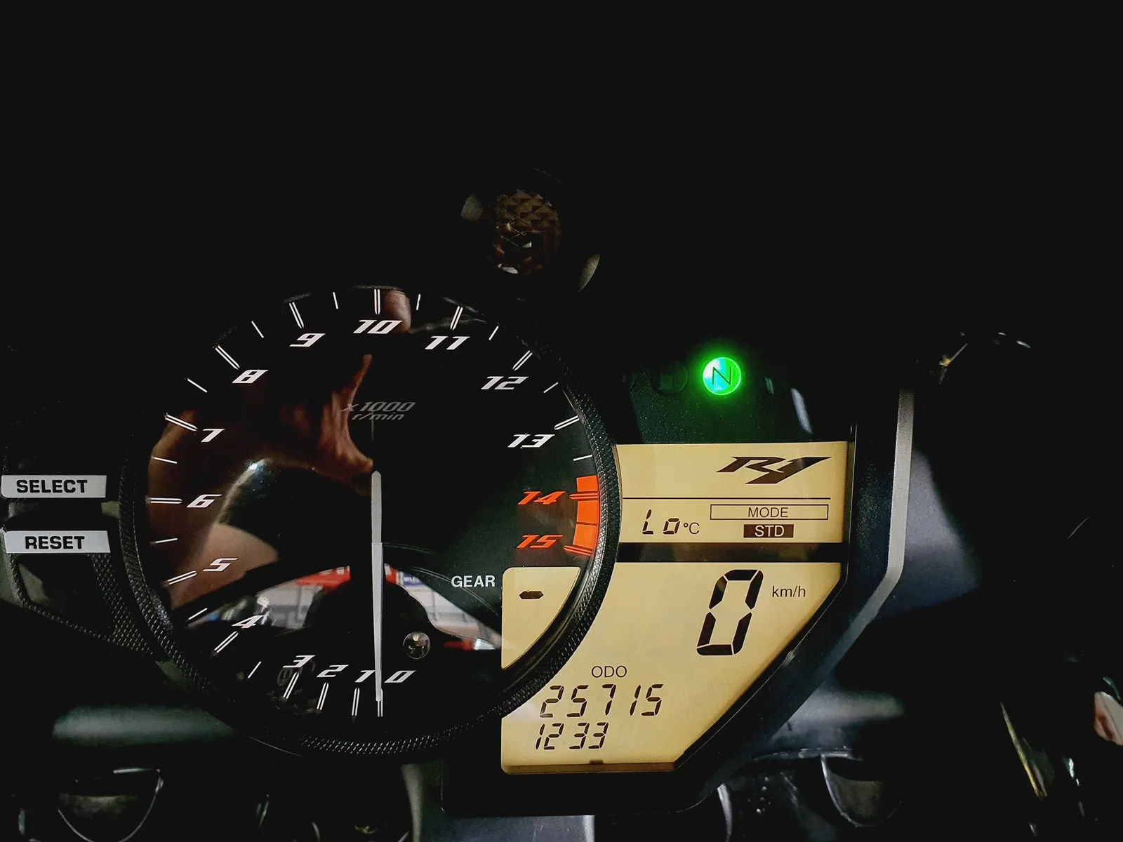 Yamaha R1 \*KD/Reifen/HU NEU\*LED Blinker\*MRA\*Schwarz\*Gold\*RN22\*