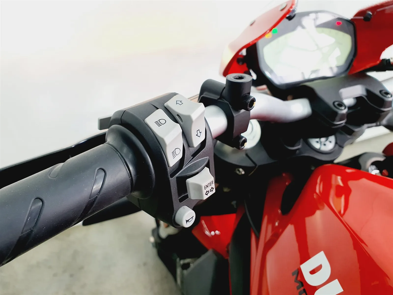 Ducati Monster 797 \*KD NEU mit ZR\*ABS\*A2\*35KW\*Carbon\*Drossel\*