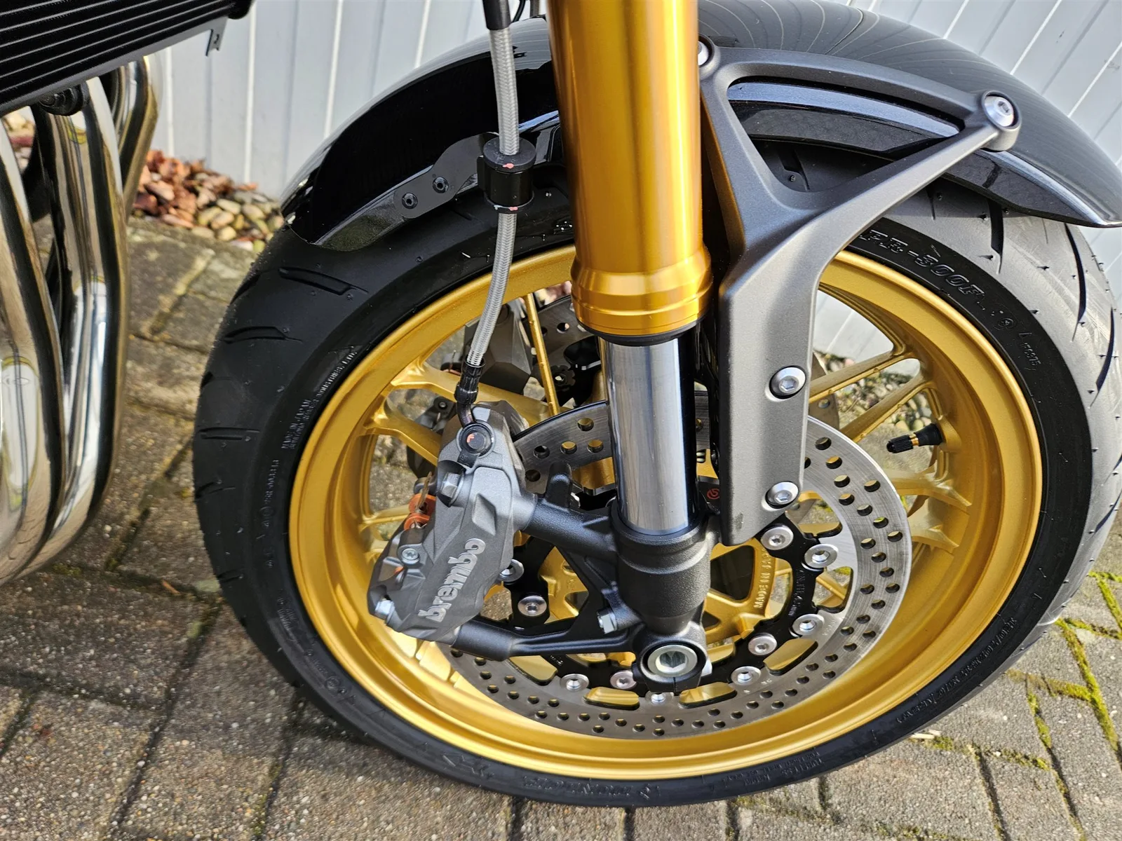 Kawasaki Z900 RS SE sofort lieferbar