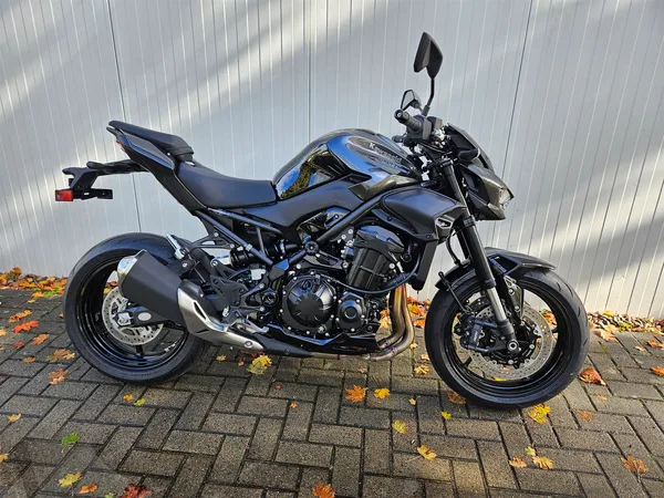 Kawasaki Z900 sofort lieferbar! 2026
