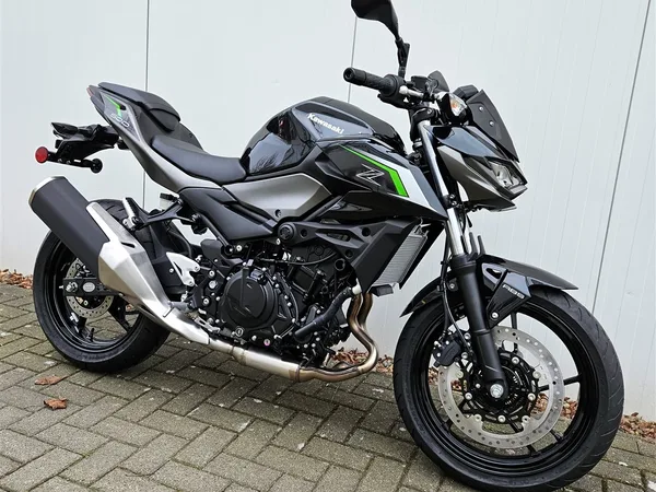 Kawasaki Z 500 sofort lieferbar! 4 Jahre Garantie!