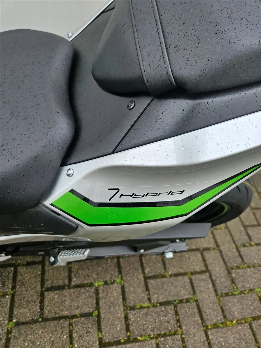 Kawasaki Ninja 7 Hybrid 4 Jahre Garantie