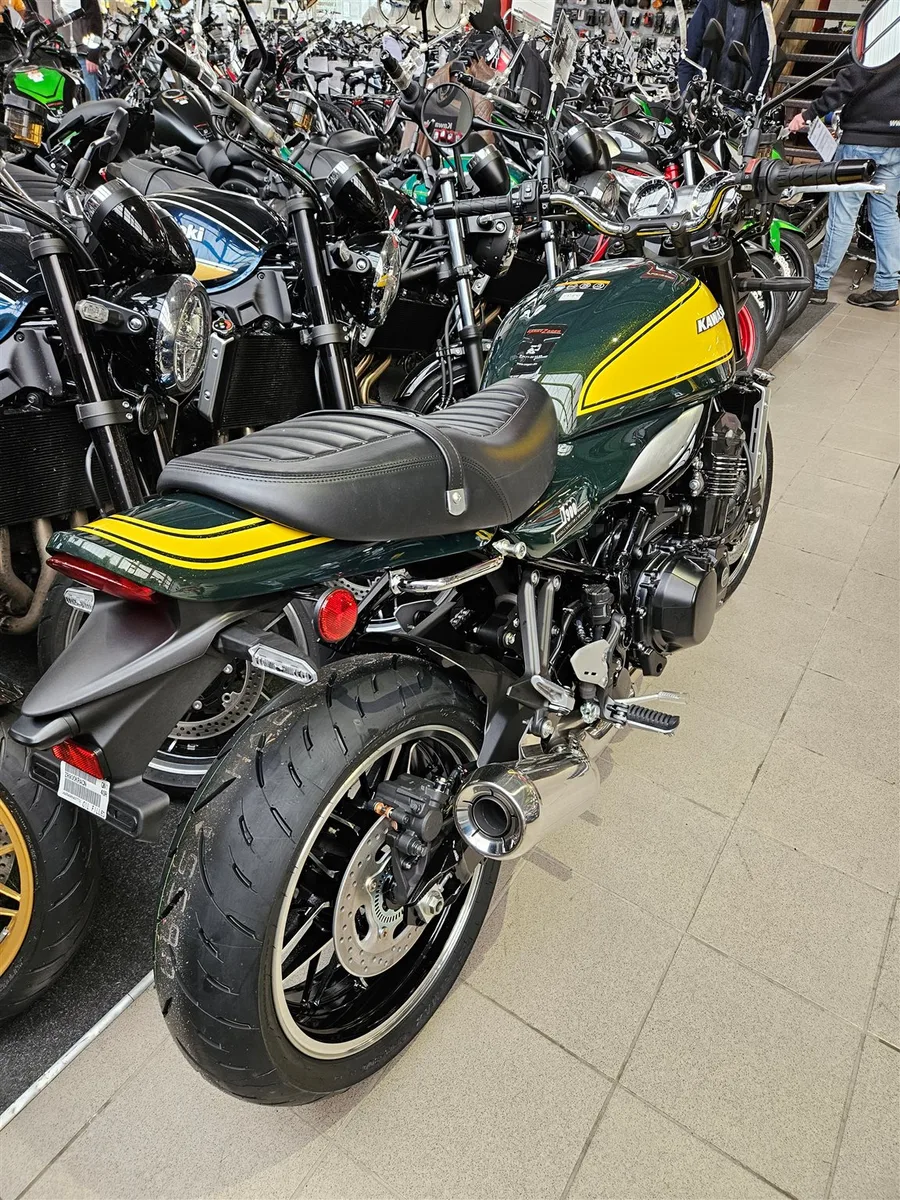 Kawasaki Z900 RS sofort lieferbar! Starterbonus sichern