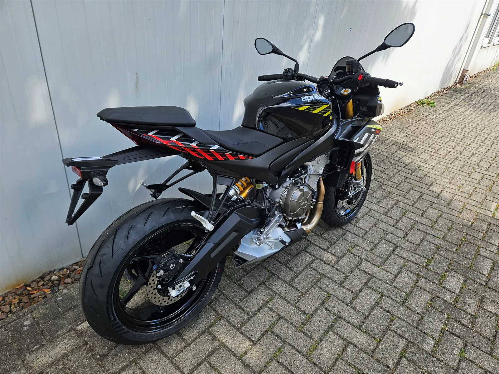 Aprilia Tuono 660 Factory vom Vertragshändler! 35kw