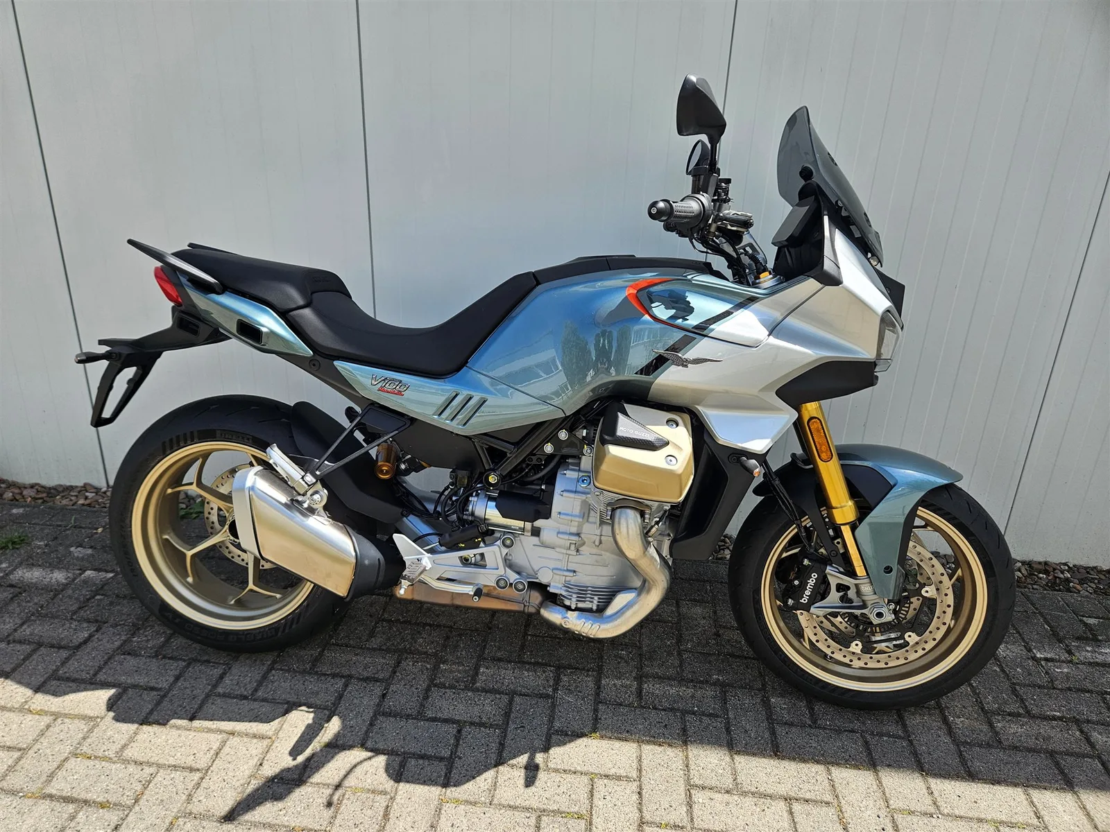 Moto Guzzi V100 Mandello S sofort lieferbar!