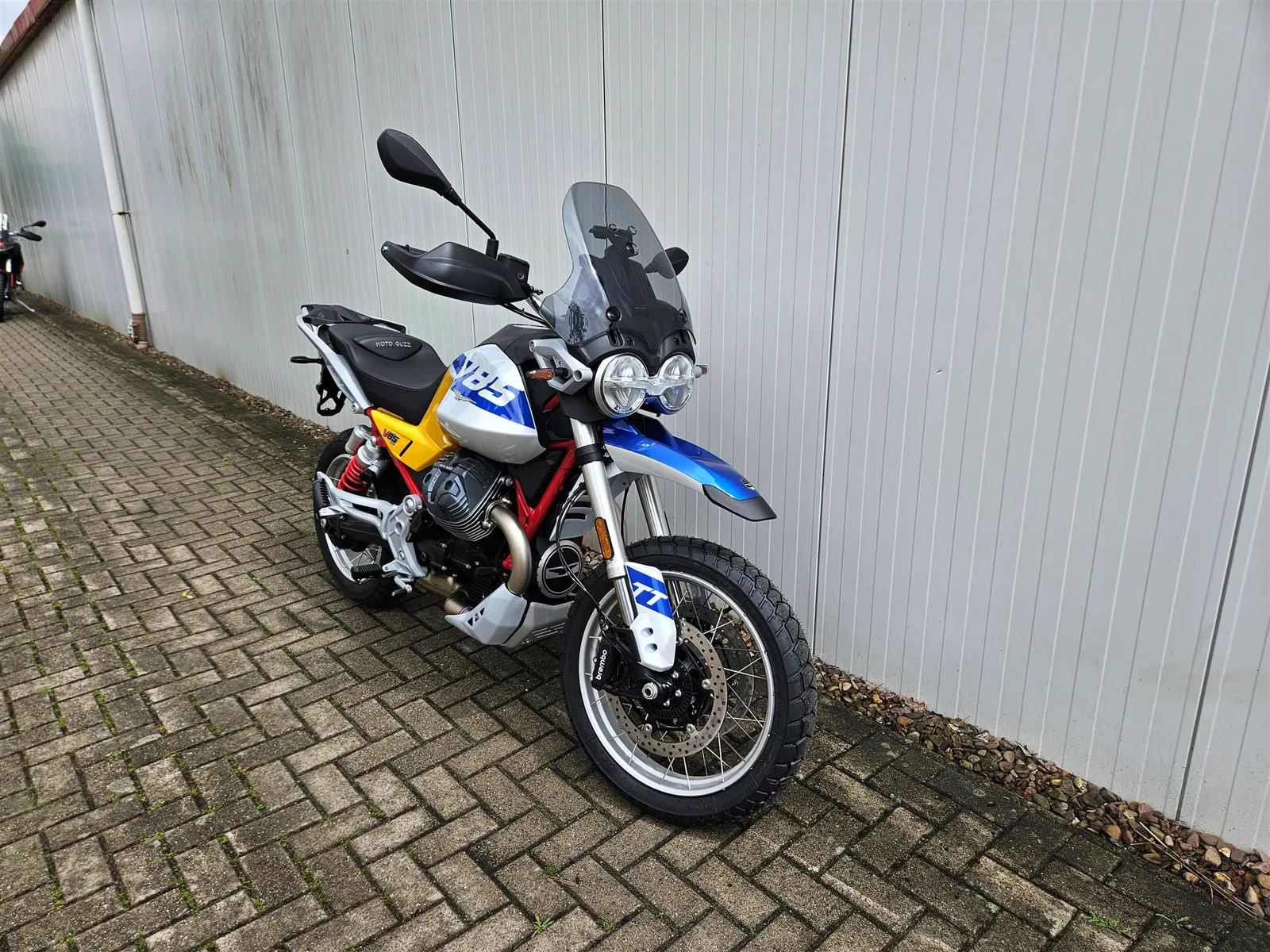 Moto Guzzi V85 TT sofort lieferbar! 2026