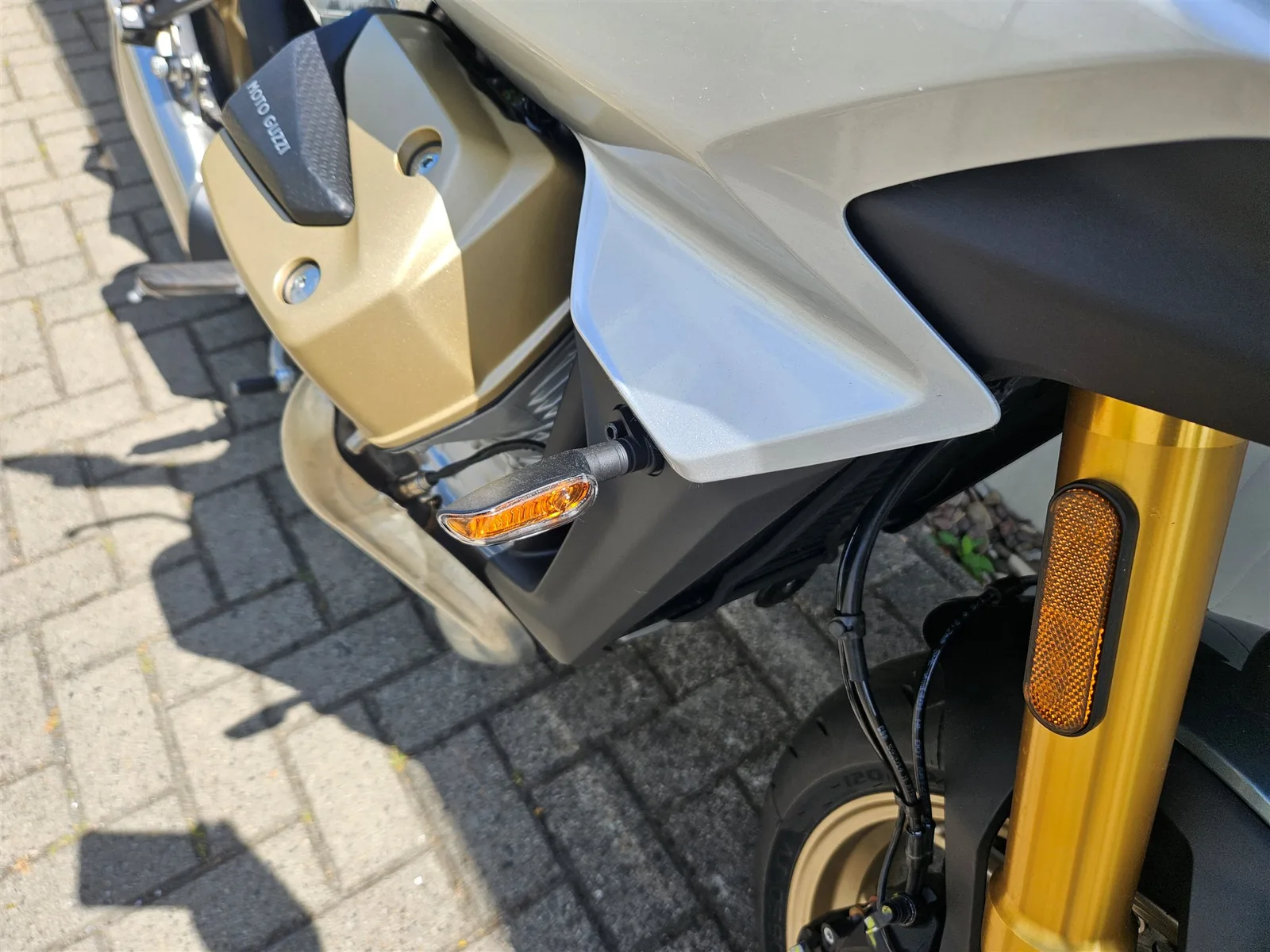 Moto Guzzi V100 Mandello S sofort lieferbar!