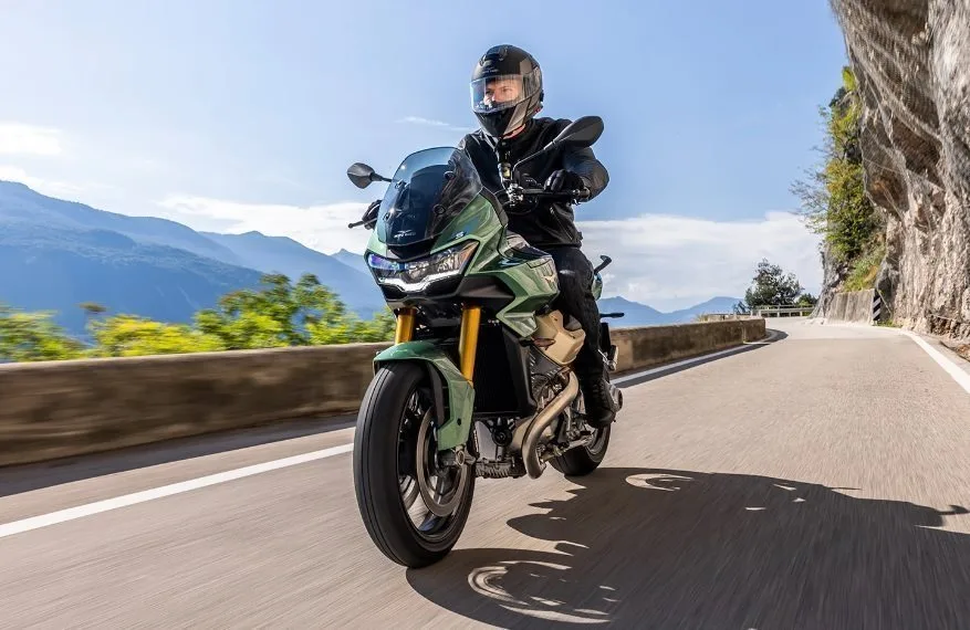 Moto Guzzi V100 Mandello S sofort lieferbar!