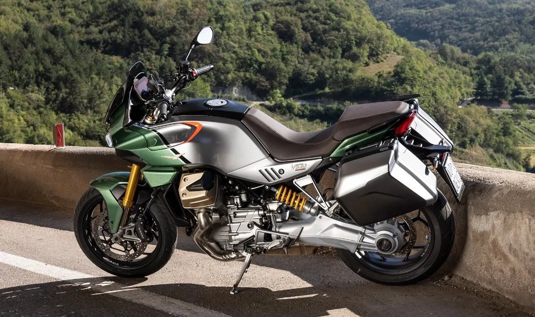 Moto Guzzi V100 Mandello S sofort lieferbar!