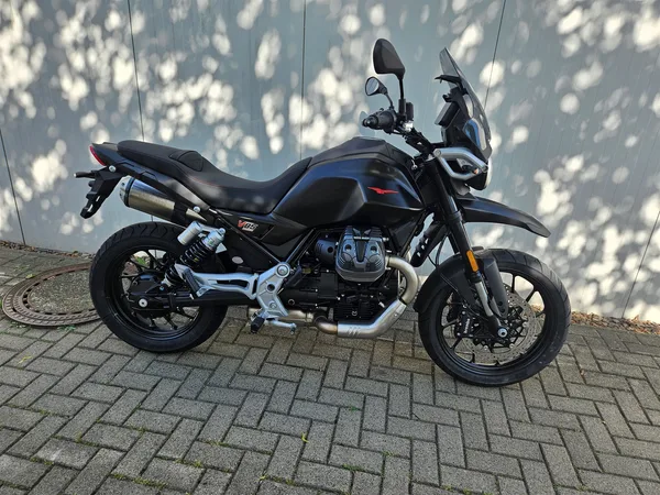 Moto Guzzi V85 Strada sofort lieferbar!