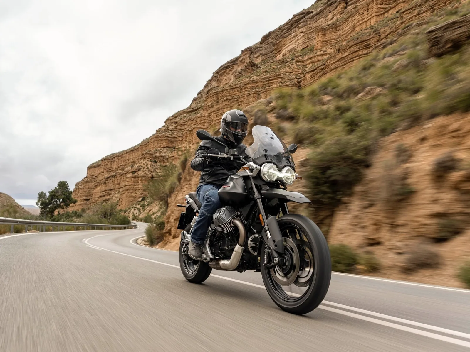 Moto Guzzi V85 Strada sofort lieferbar!