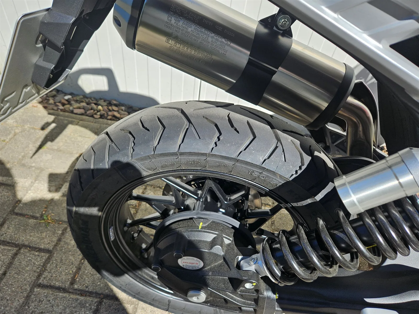 Moto Guzzi V85 Strada sofort lieferbar! 2026