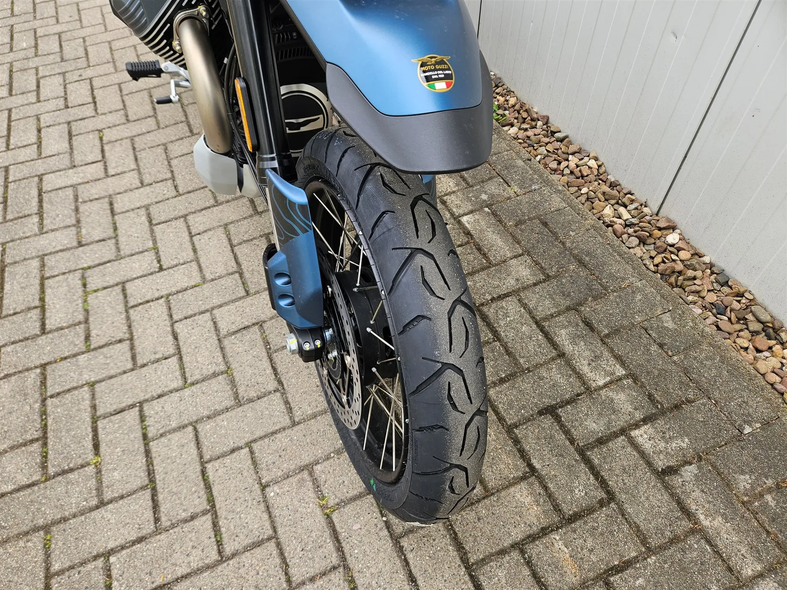 Moto Guzzi V85 TT Travel sofort lieferbar! 2026
