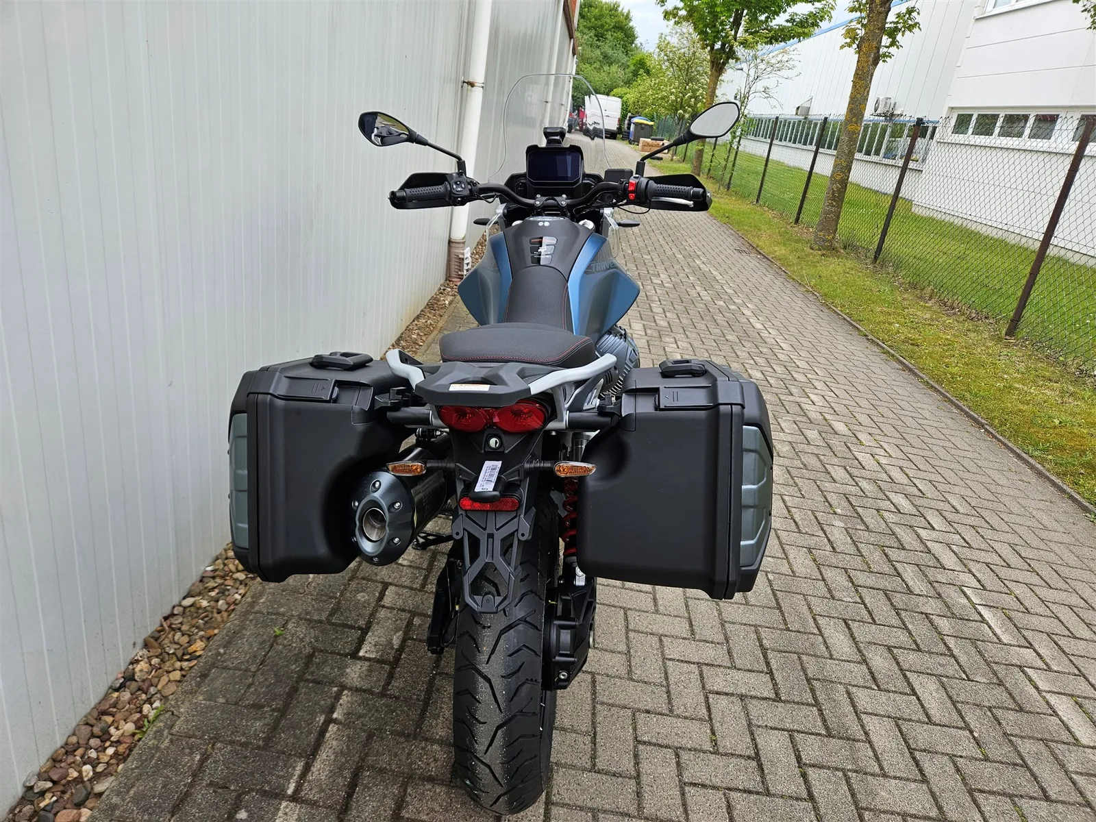 Moto Guzzi V85 TT Travel sofort lieferbar! 2026