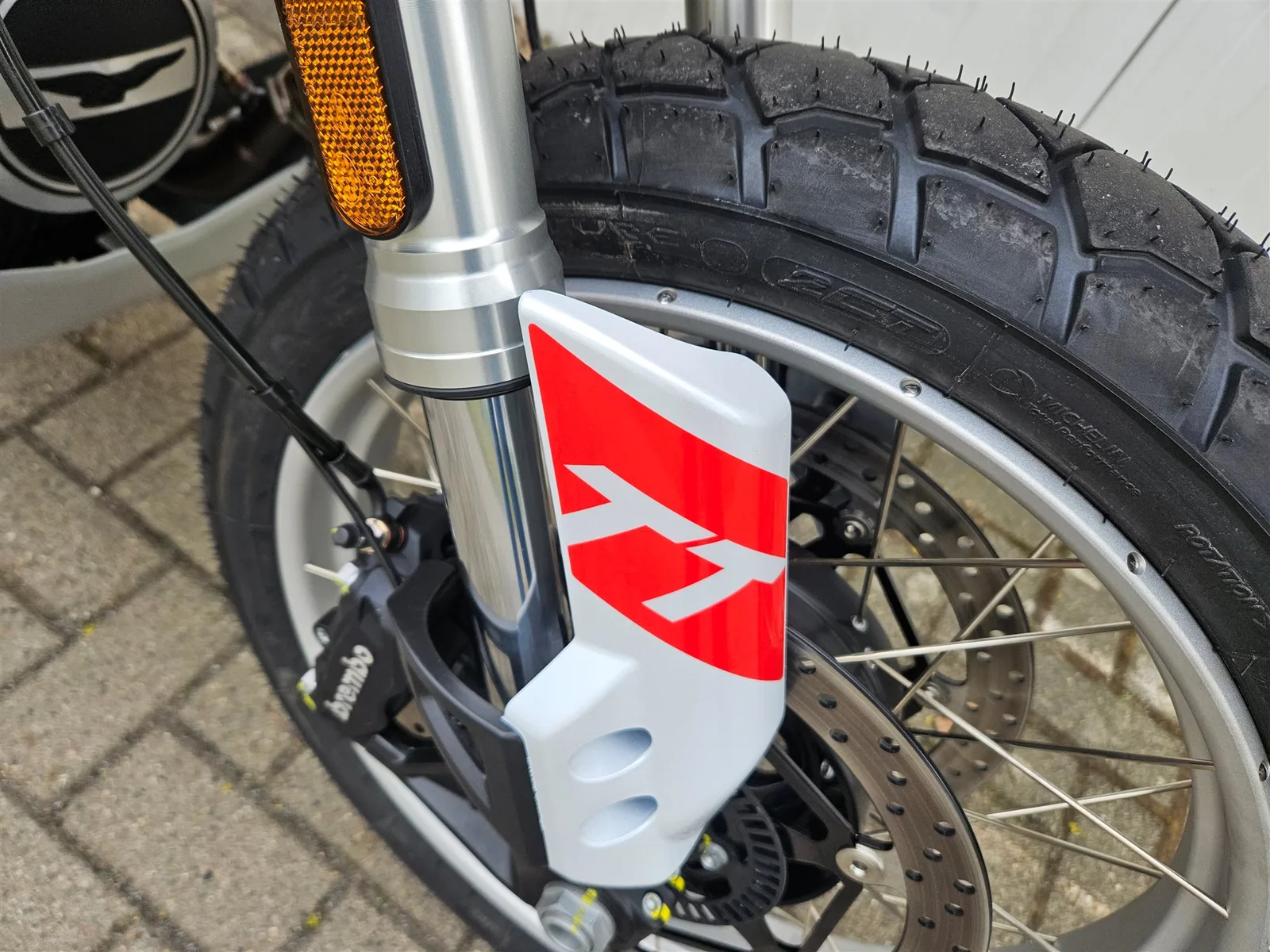 Moto Guzzi V85 TT sofort lieferbar! 2026