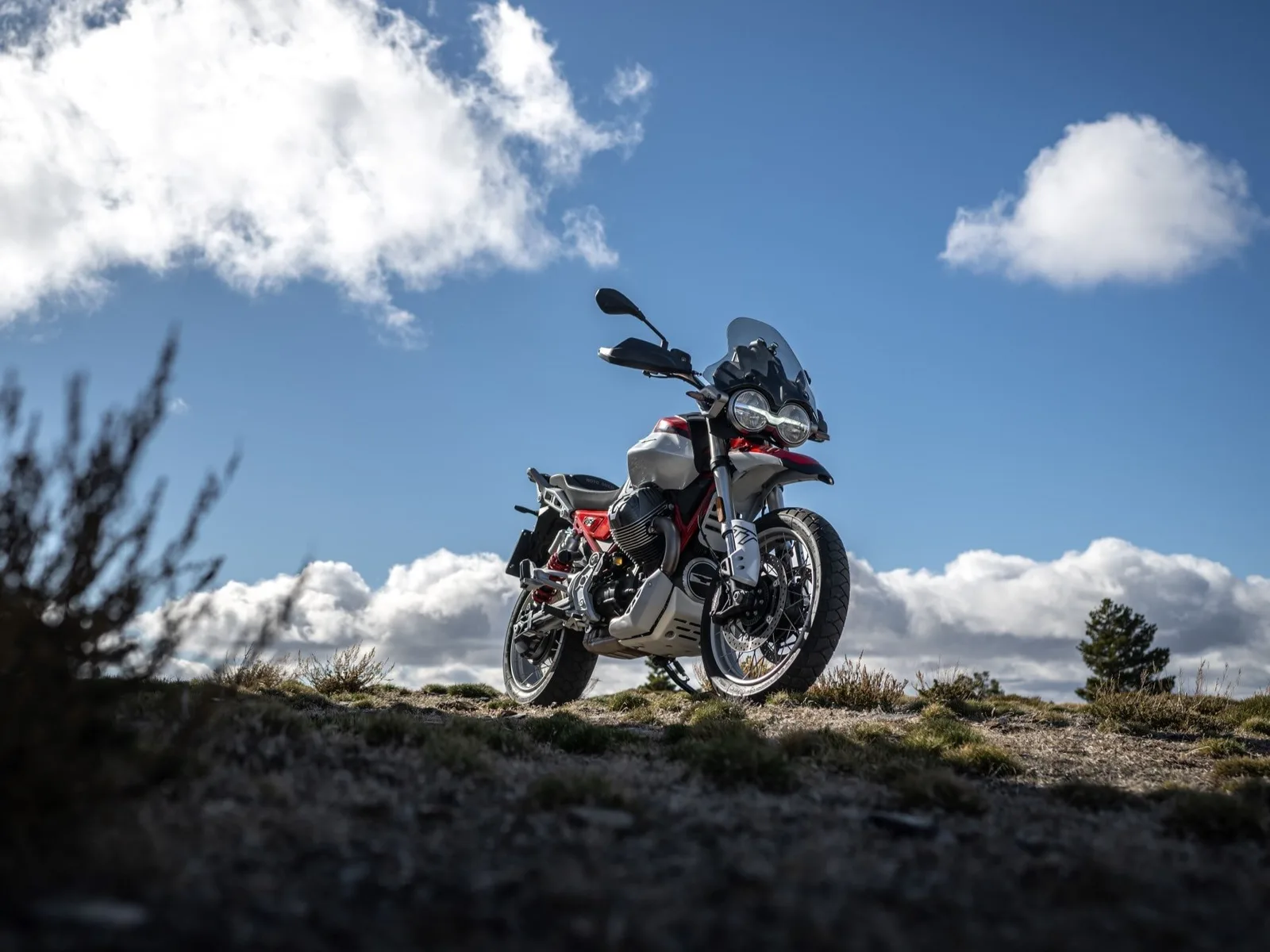 Moto Guzzi V85 TT sofort lieferbar! 2026