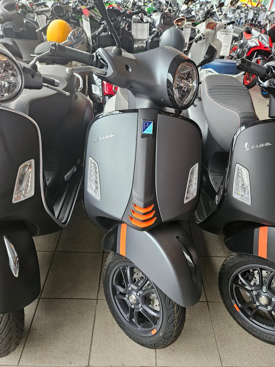 Vespa GTS 125 Super Sport sofort lieferbar