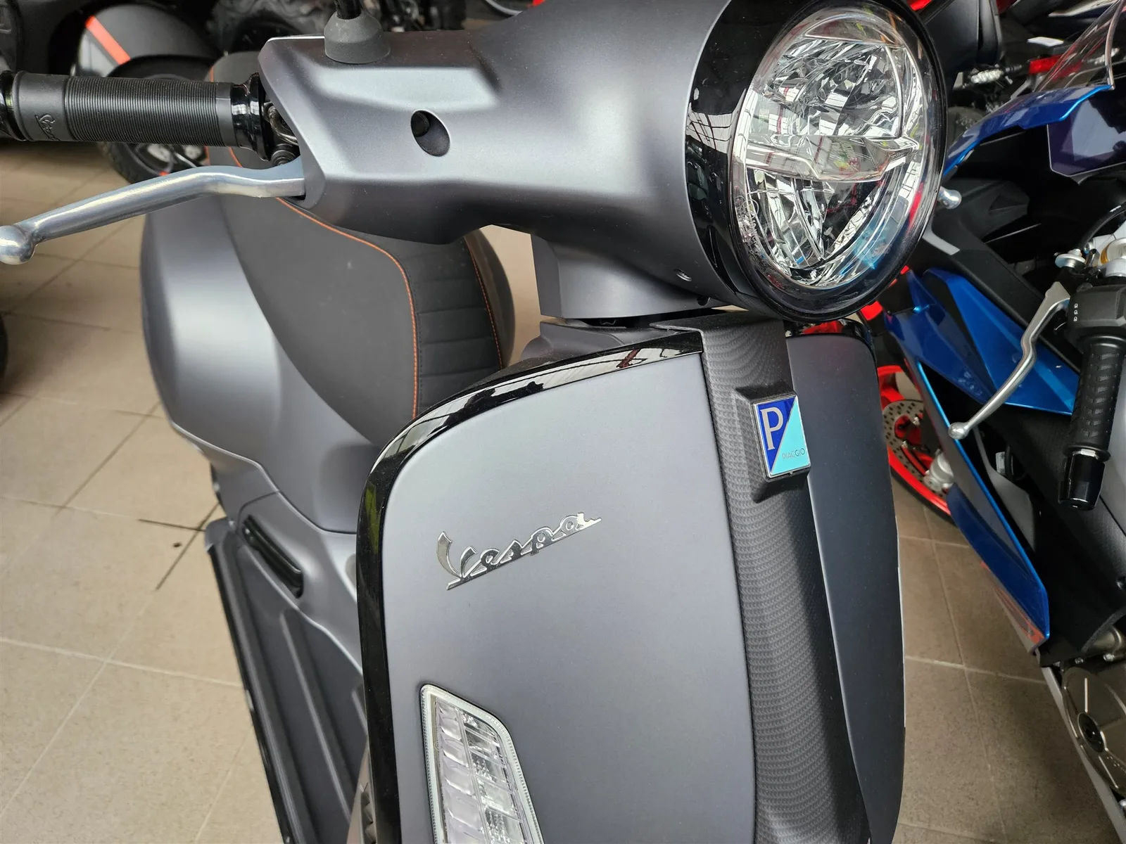 Vespa GTS 125 Super Sport sofort lieferbar