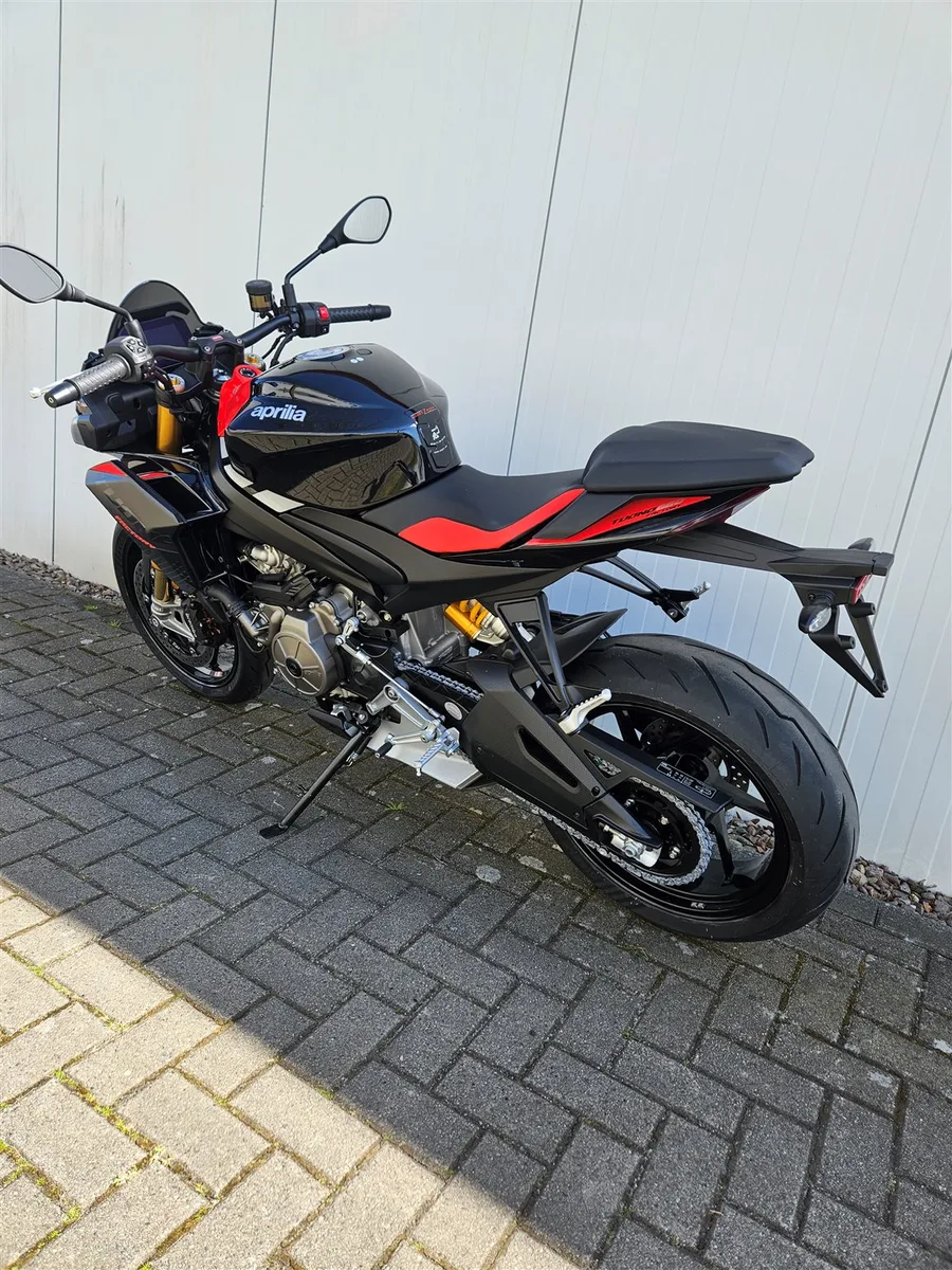 Aprilia Tuono 660 Factory vom Vertragshändler!