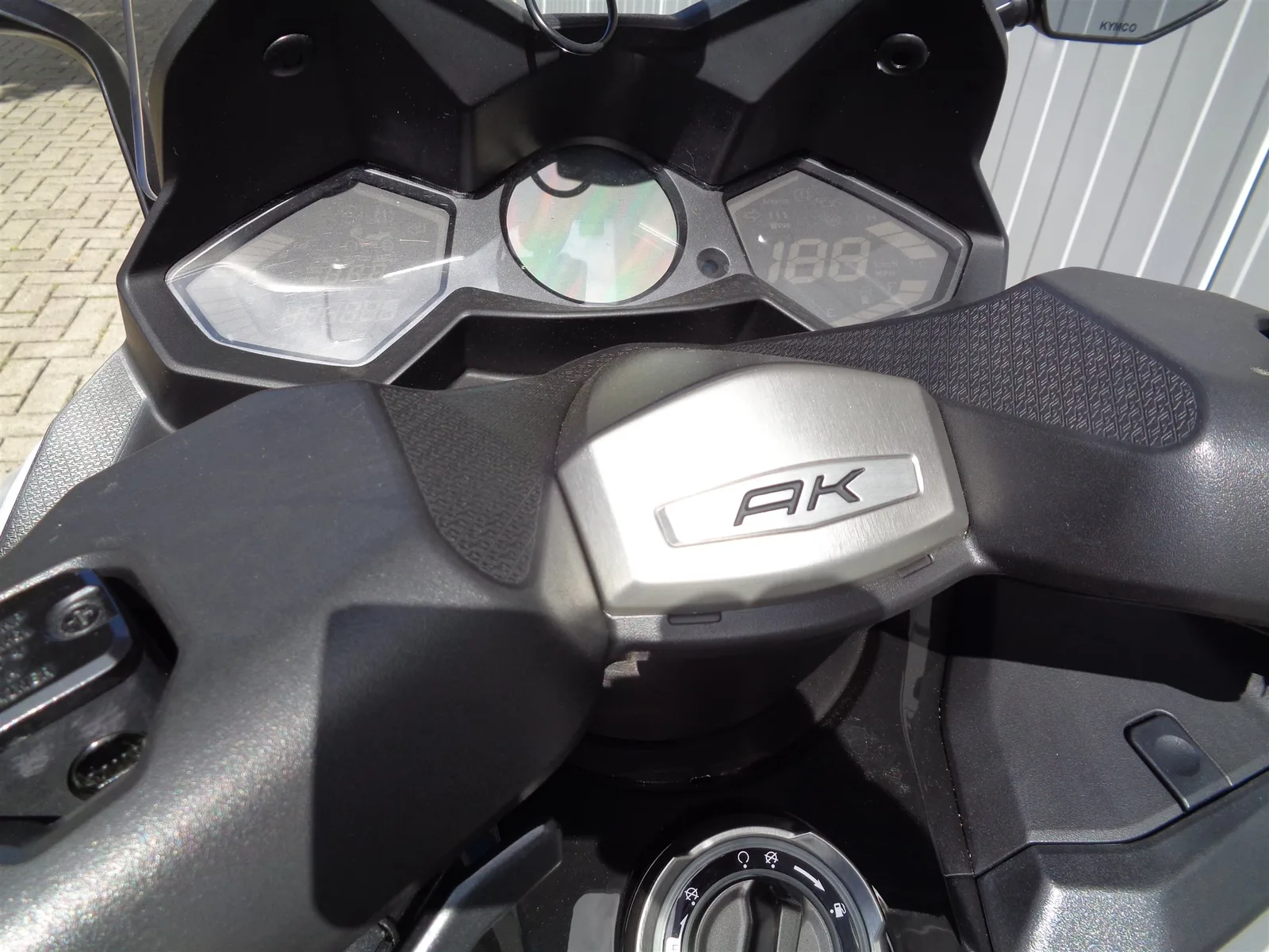 Kymco AK 550i ABS Topzustand, Topcase