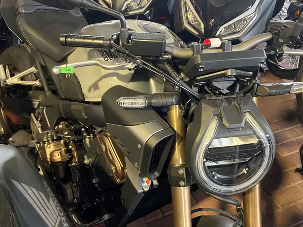 Honda CB650R E-Clutch
