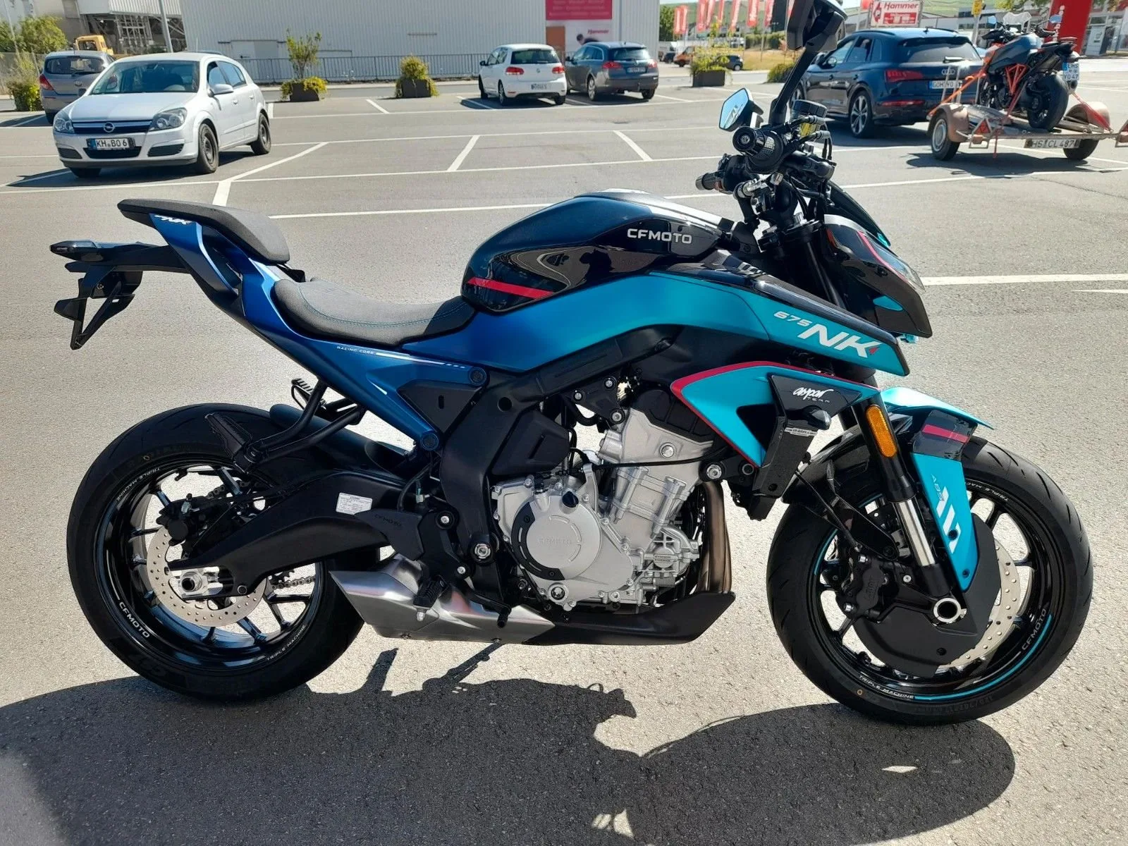 CFMOTO 675NK
