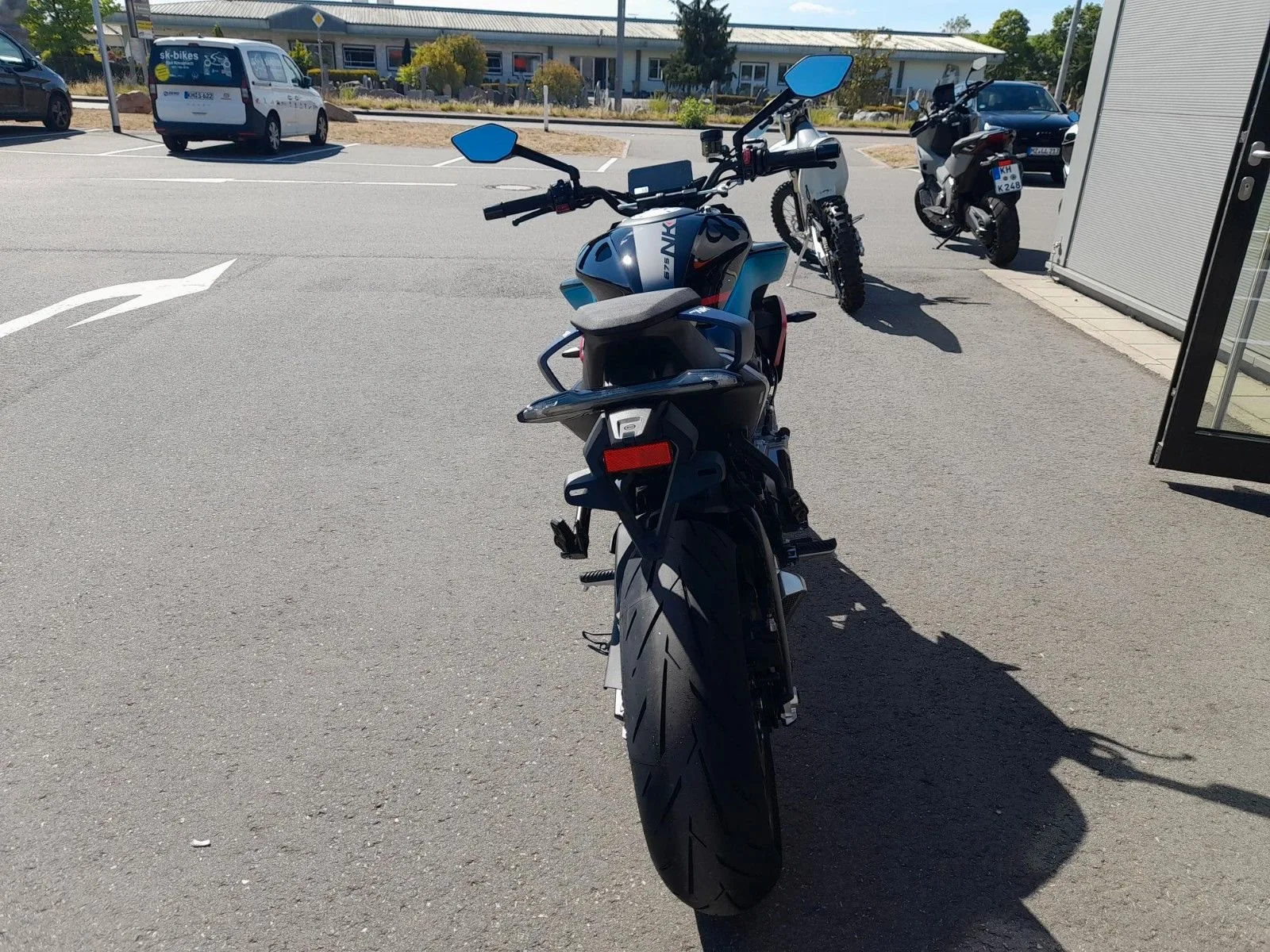 CFMOTO 675NK