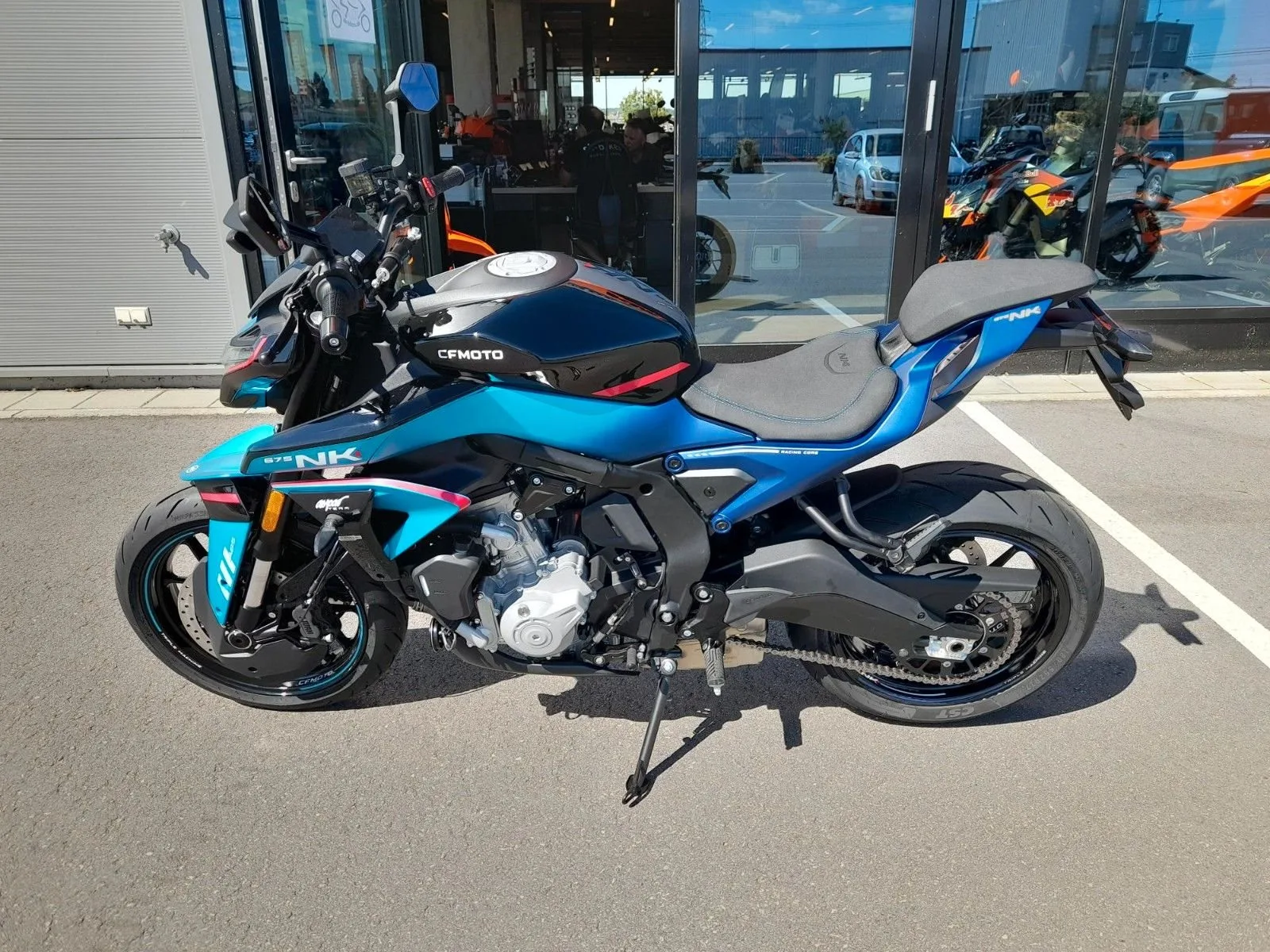 CFMOTO 675NK