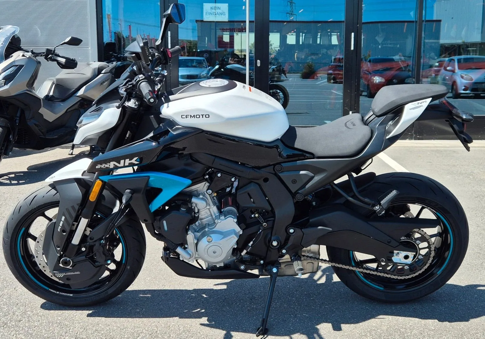 CFMOTO 675NK