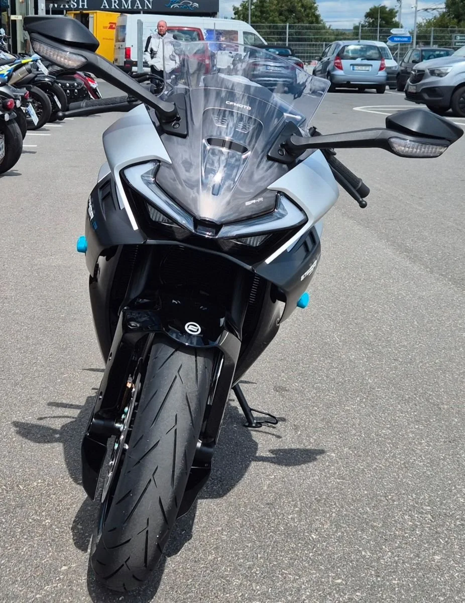 CFMOTO 675SR-R