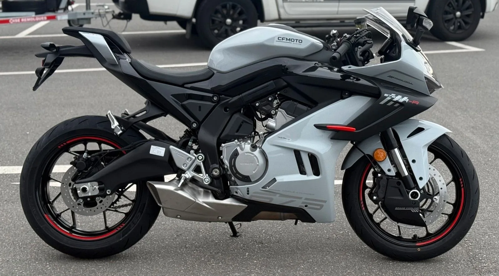 CFMOTO 675SR-R