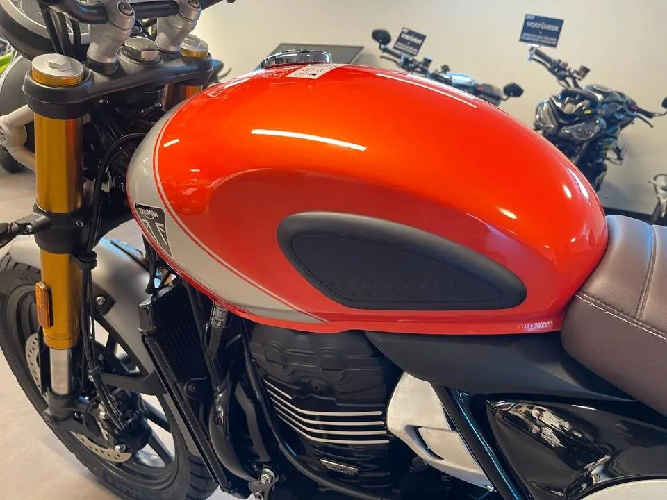 Triumph Scrambler 400 X