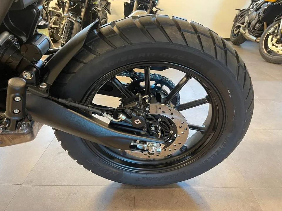 Triumph Scrambler 400 X