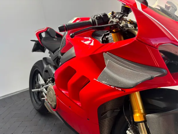 Ducati Panigale V4 R