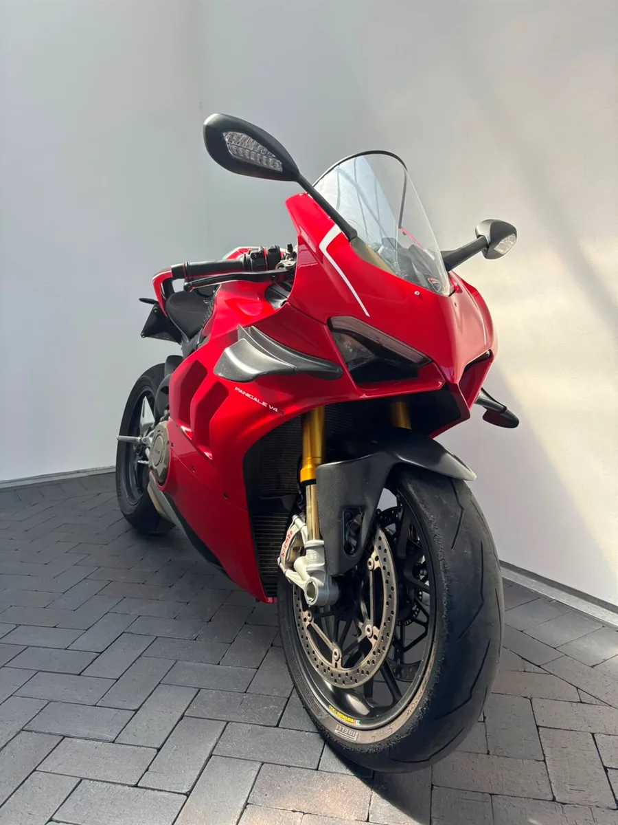 Ducati Panigale V4 R