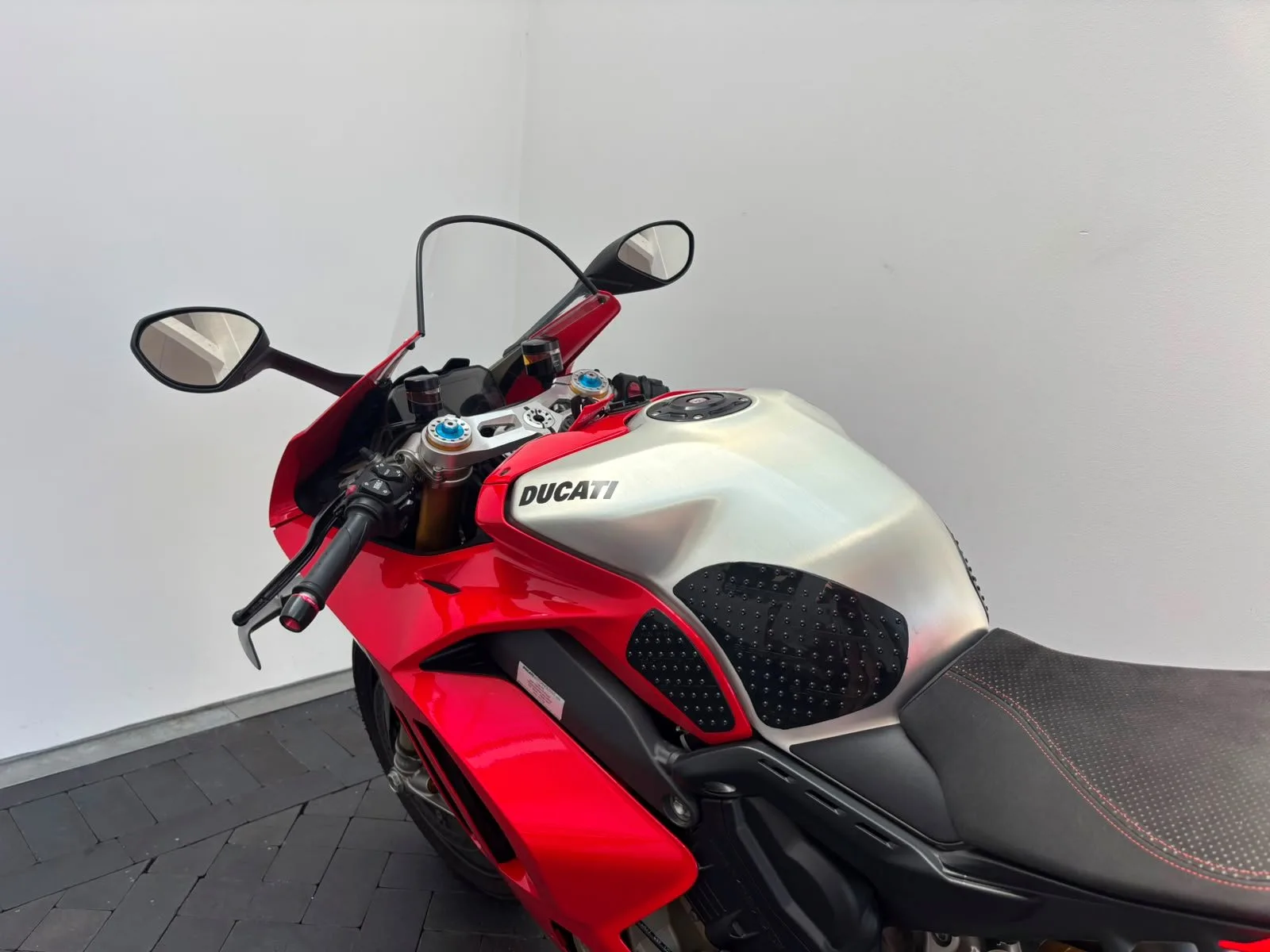 Ducati Panigale V4 R