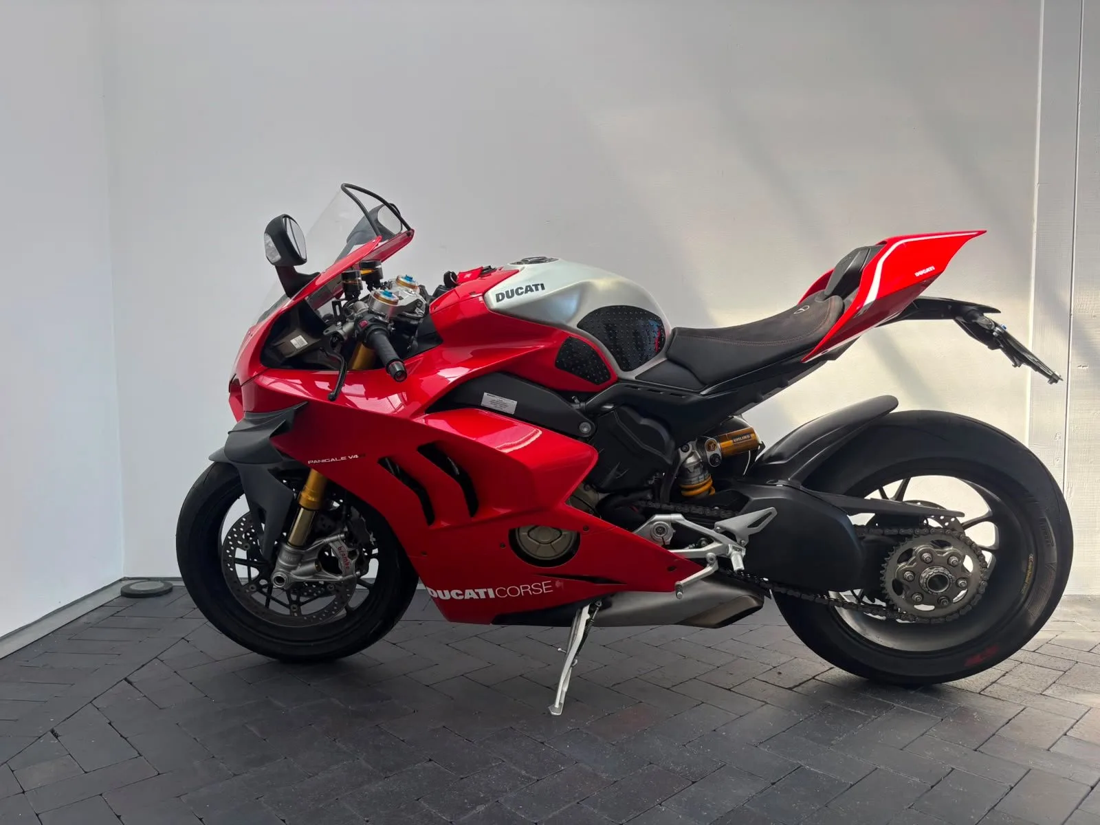 Ducati Panigale V4 R