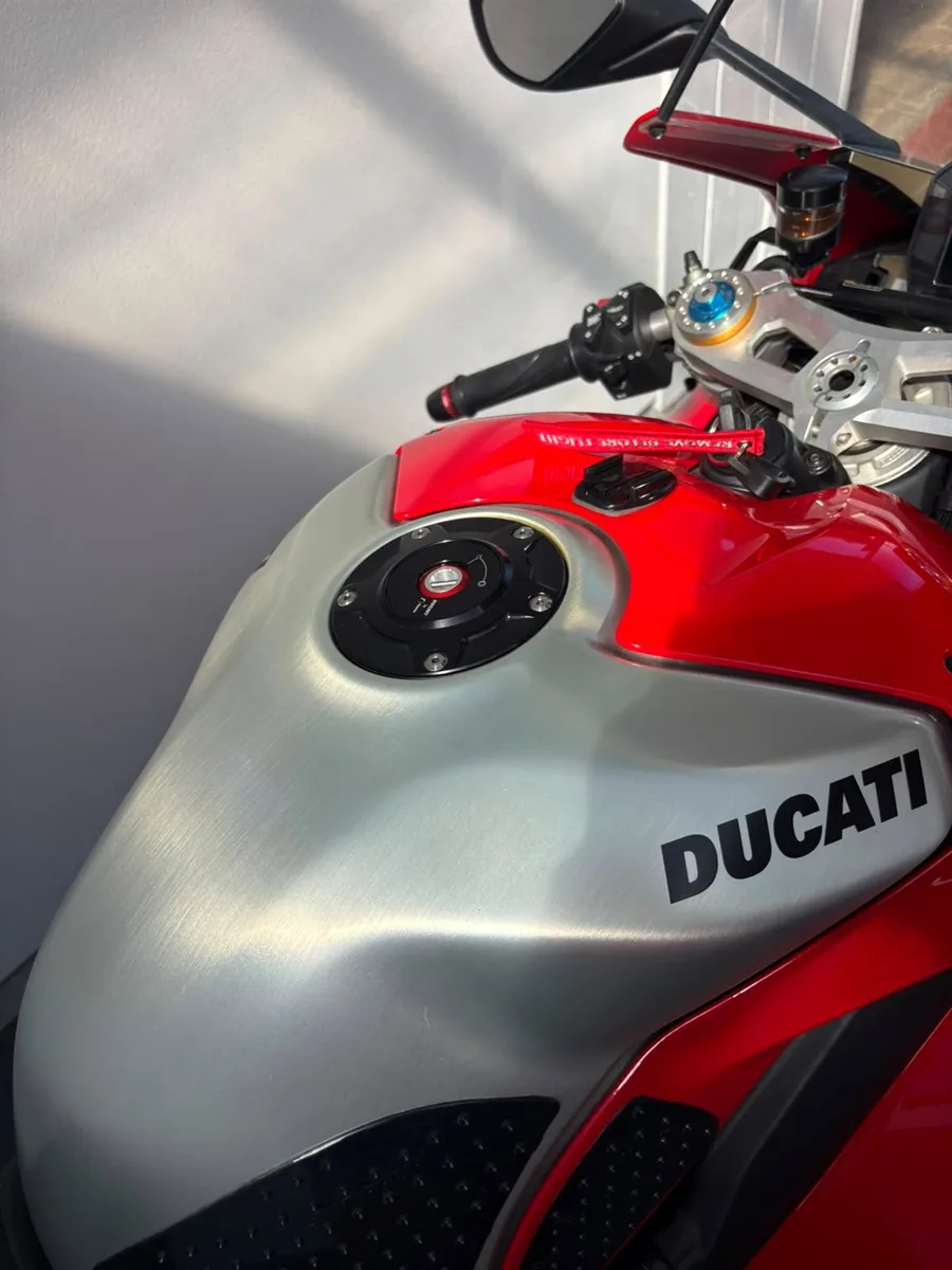 Ducati Panigale V4 R
