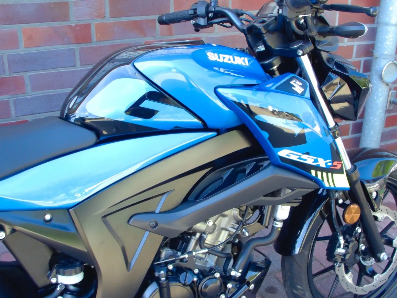 Suzuki GSX-S125 ABS