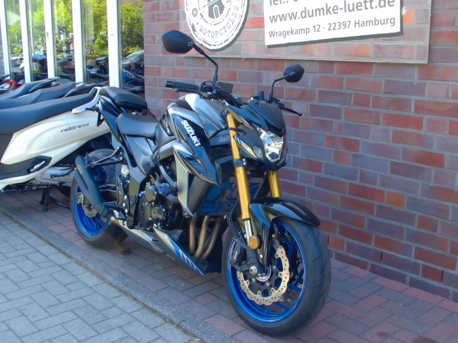 Suzuki GSX-S750