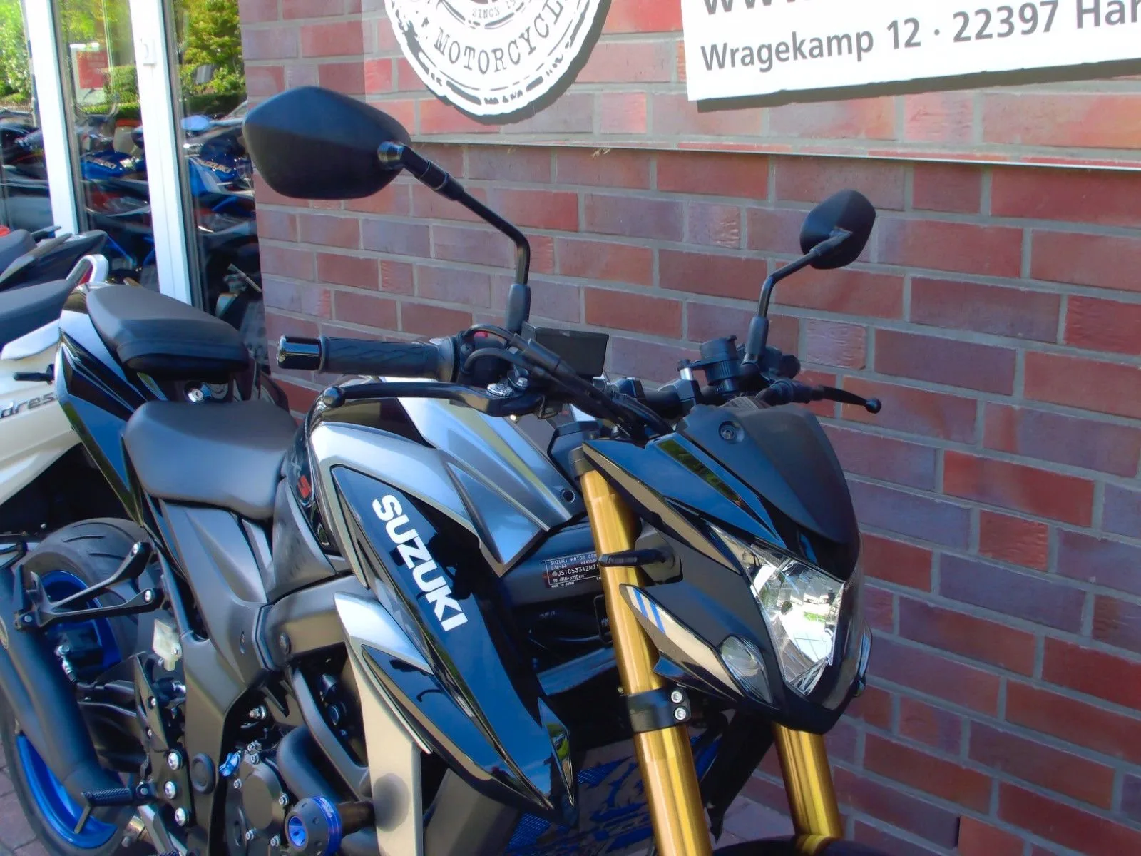 Suzuki GSX-S750