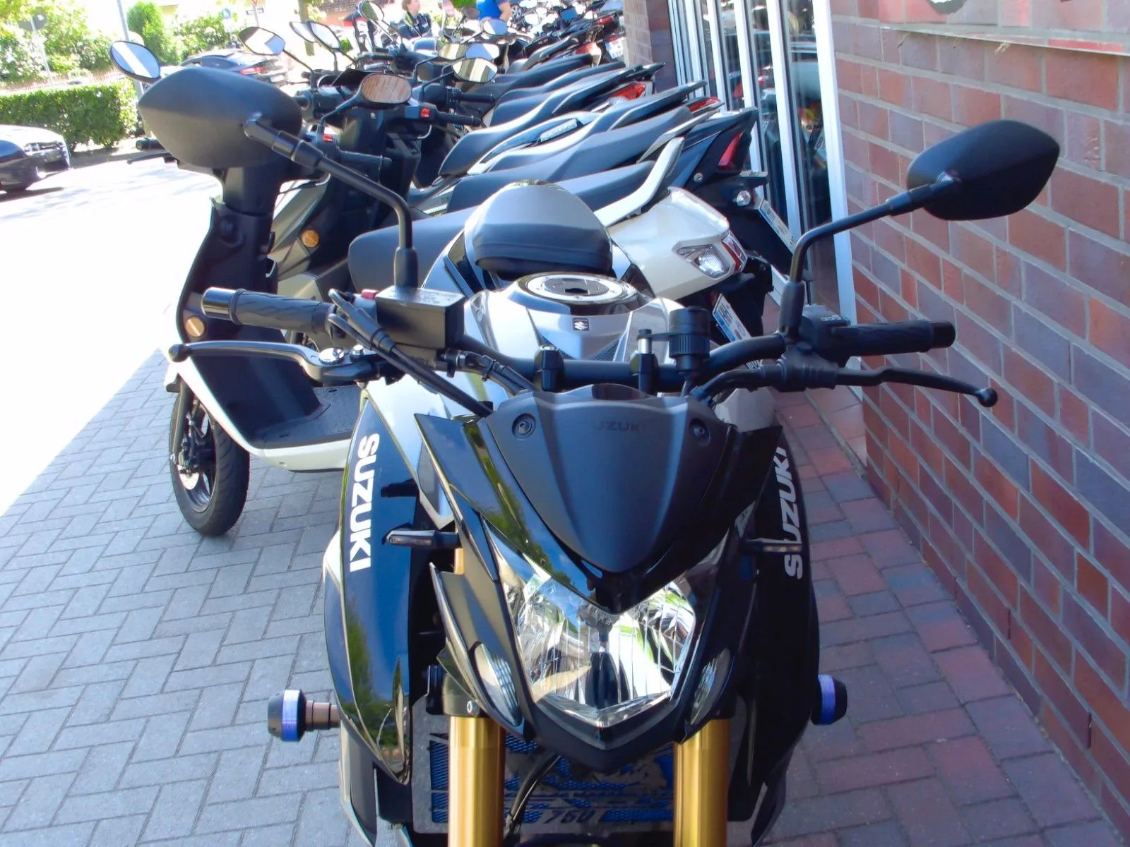 Suzuki GSX-S750