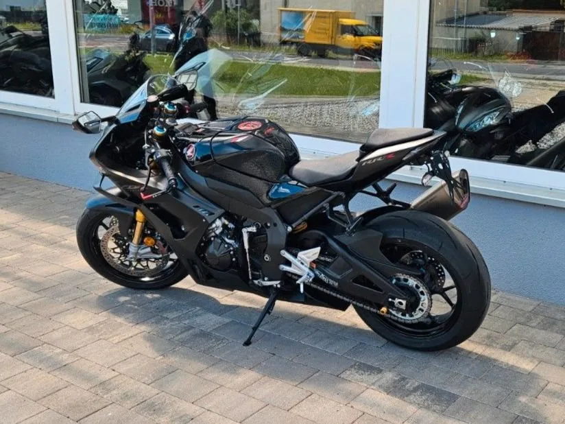 Honda CBR1000RR-R Fireblade SP